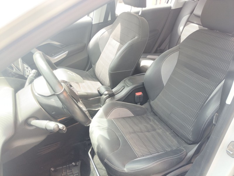 peugeot 2008 i (cu_) del año 2018