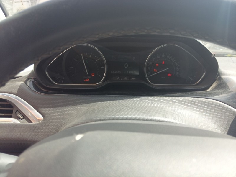 peugeot 2008 i (cu_) del año 2018