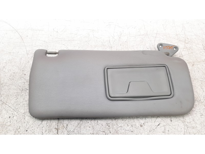 Recambio de parasol derecho para mitsubishi montero (v60/v70) 3.2 di-d cat referencia OEM IAM MN173560HA  