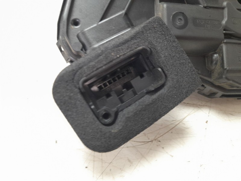 Recambio de cerradura puerta delantera derecha para seat leon sportstourer (kl8, kld) 2.0 tdi referencia OEM IAM 5TB837016E  