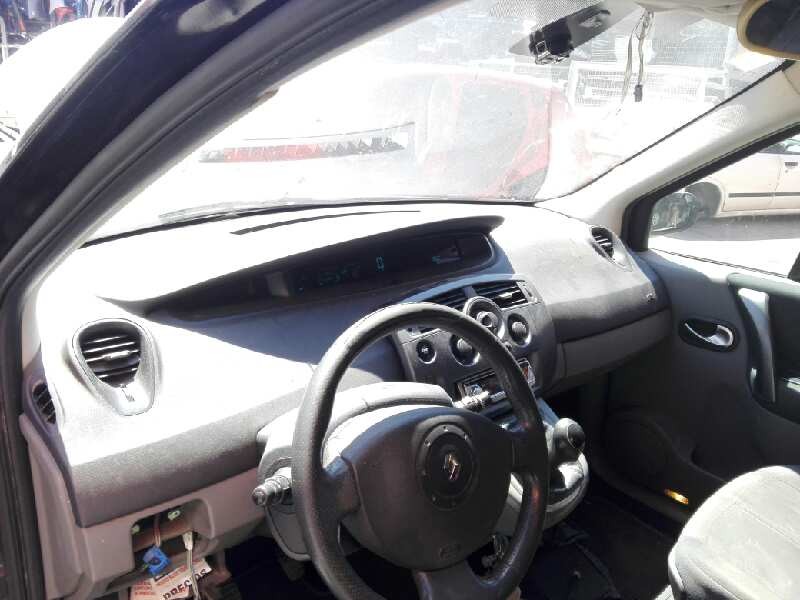 renault scenic ii del año 2004