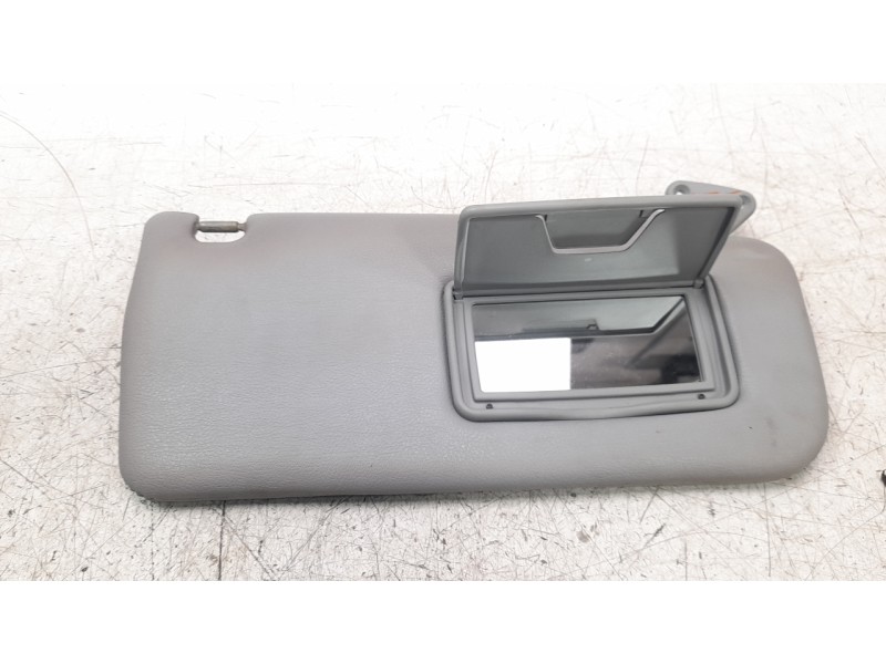 Recambio de parasol derecho para mitsubishi montero (v60/v70) 3.2 di-d cat referencia OEM IAM MN173560HA  