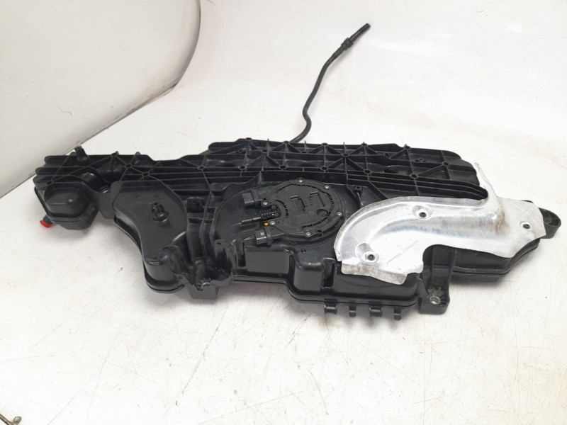 Recambio de deposito adblue para mercedes-benz clase b sports tourer (w247) b 200 d (247.012) referencia OEM IAM A2474709002  