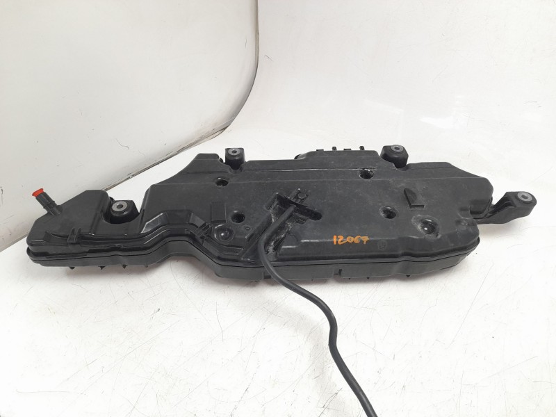 Recambio de deposito adblue para mercedes-benz clase b sports tourer (w247) b 200 d (247.012) referencia OEM IAM A2474709002  