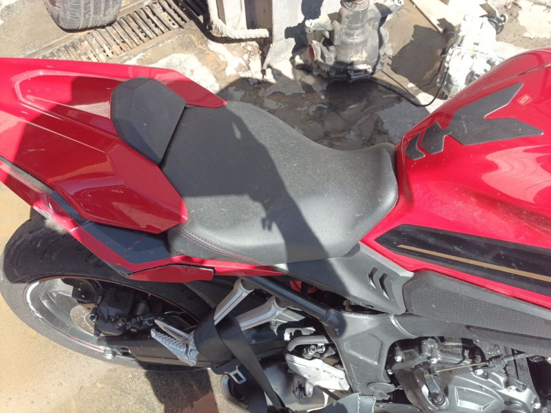 Recambio de asiento para honda cbr (601cc - ) cbr 650 r (rh01) referencia OEM IAM   