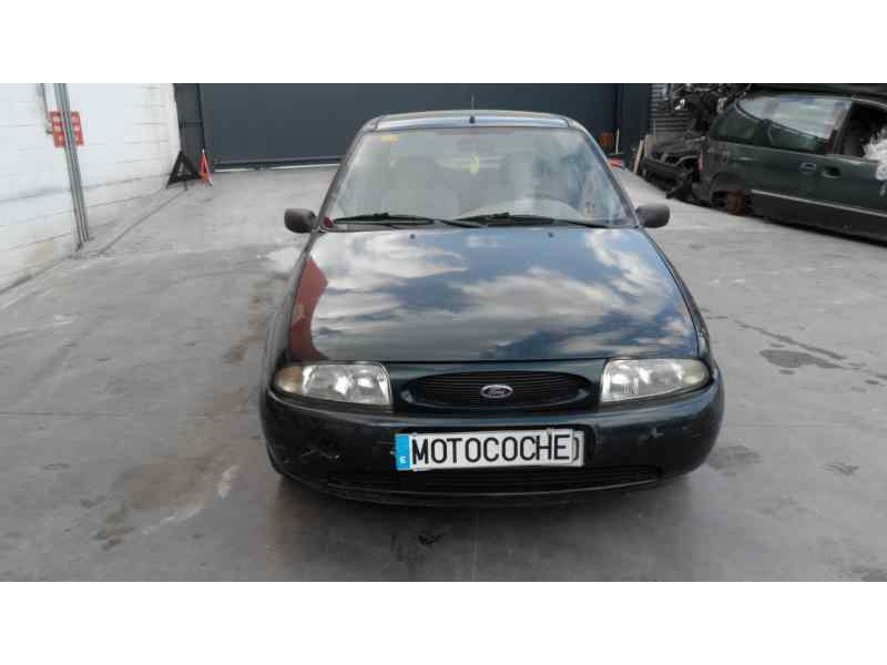 ford fiesta berlina del año 1997