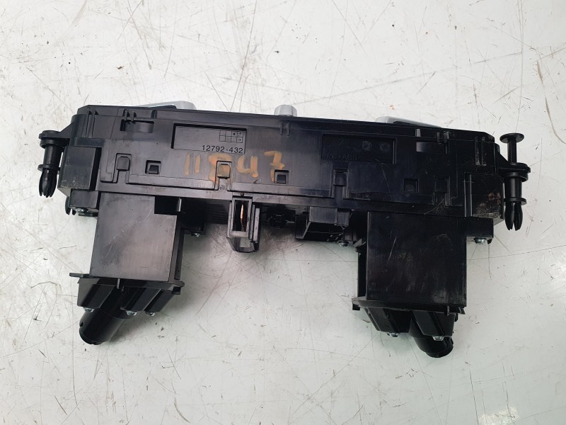 Recambio de mando calefaccion / aire acondicionado para volkswagen polo vi (ae1) basis referencia OEM IAM 2G1820045T  