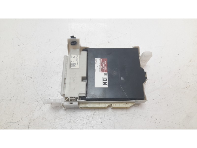 Recambio de modulo electronico para toyota yaris hybrid active referencia OEM IAM 892210D870 8273052K40 