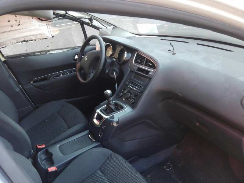 peugeot 5008 del año 2014