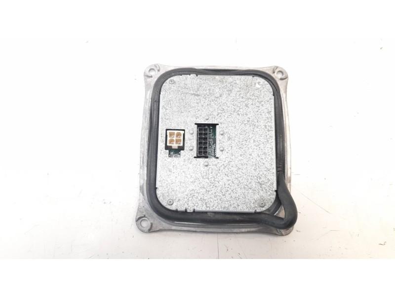 Recambio de centralita faros xenon para peugeot 308 1.2 12v e-thp referencia OEM IAM 130732940300  