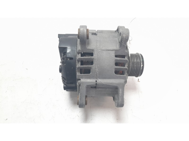 Recambio de alternador para dacia duster ambiance 4x2 referencia OEM IAM 231006833R 2626792A ALF780051