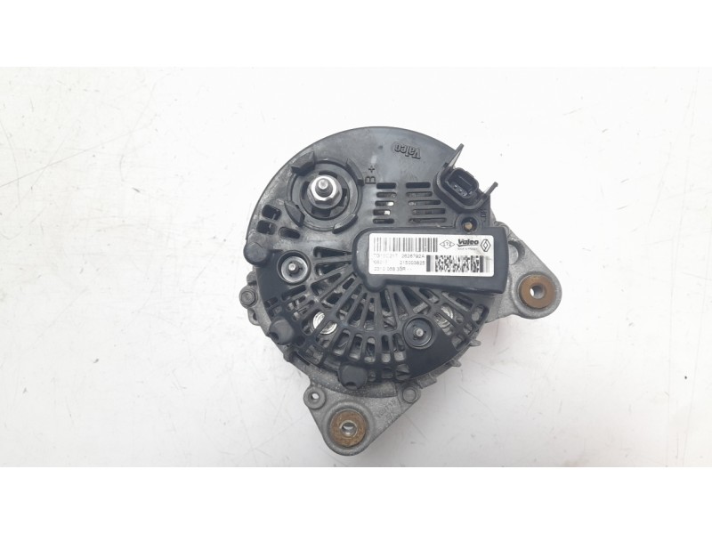 Recambio de alternador para dacia duster ambiance 4x2 referencia OEM IAM 231006833R 2626792A ALF780051