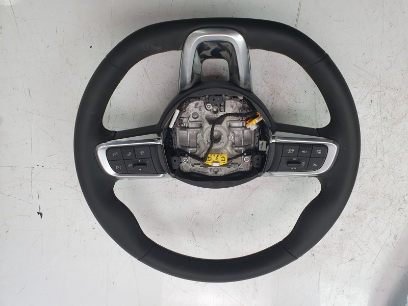 Recambio de volante para jeep avenger altitude referencia OEM IAM 735774457  