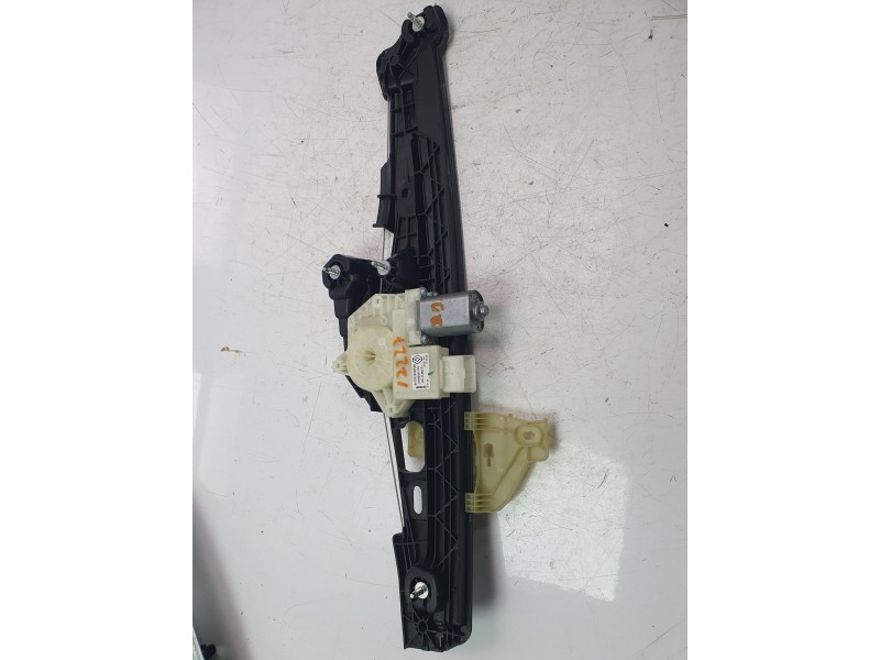 Recambio de elevalunas delantero derecho para renault captur ii (hf_) tce 90 (hfm6) referencia OEM IAM 807203293R  