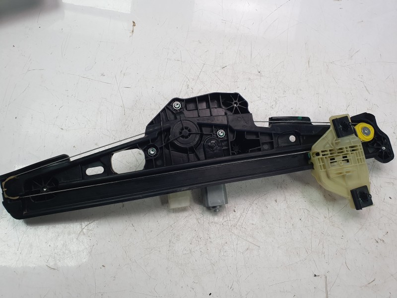 Recambio de elevalunas delantero izquierdo para renault captur ii (hf_) tce 90 (hfm6) referencia OEM IAM 807203293R  