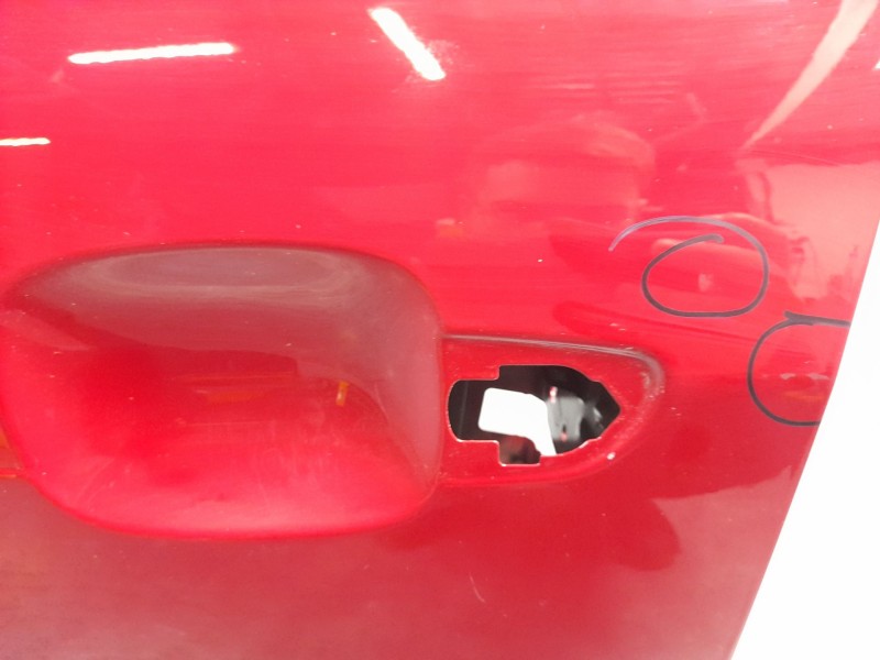 Recambio de puerta delantera izquierda para jeep avenger altitude referencia OEM IAM 52169881  