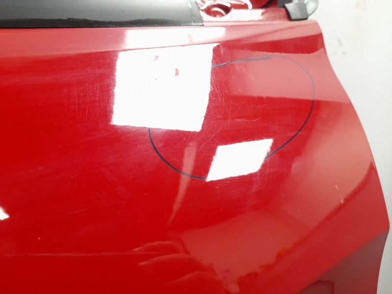 Recambio de puerta trasera izquierda para jeep avenger altitude referencia OEM IAM 52169953  