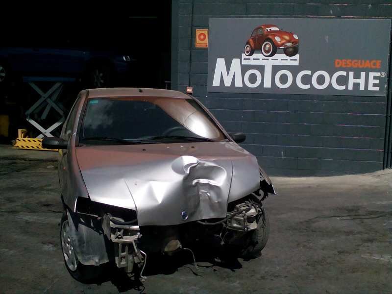 fiat punto berlina (188) del año 2001