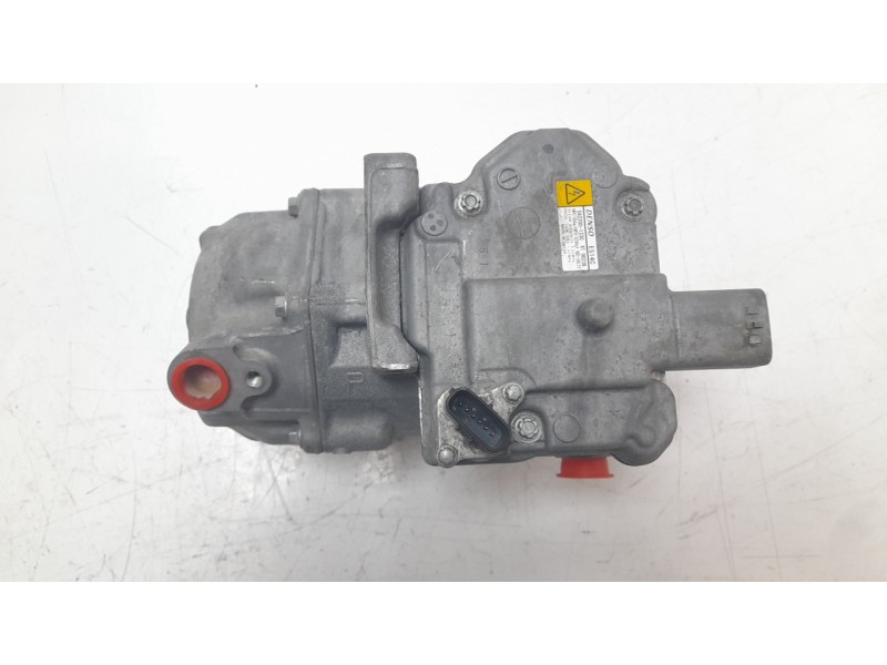 Recambio de compresor aire acondicionado para toyota auris (_e18_) 1.8 hybrid (zwe186_) referencia OEM IAM 0422001330 0422001330