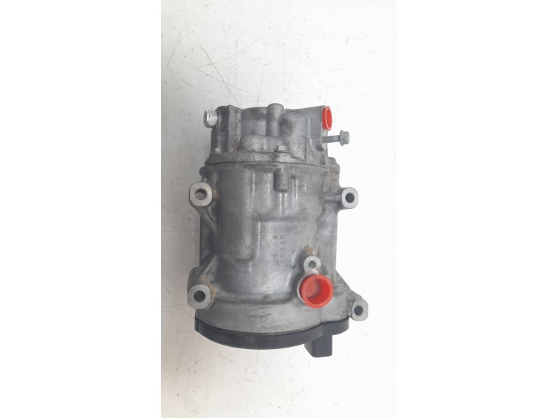 Recambio de compresor aire acondicionado para toyota corolla station wagon (_e21_) 2.0 hybrid (mzeh12) referencia OEM IAM 042400