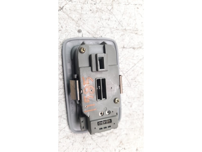 Recambio de luz interior para mitsubishi montero (v60/v70) 3.2 di-d cat referencia OEM IAM MR402231  