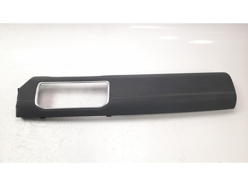 Recambio de moldura para land rover evoque 2.0 turbo cat referencia OEM IAM BJ3204268AAW  