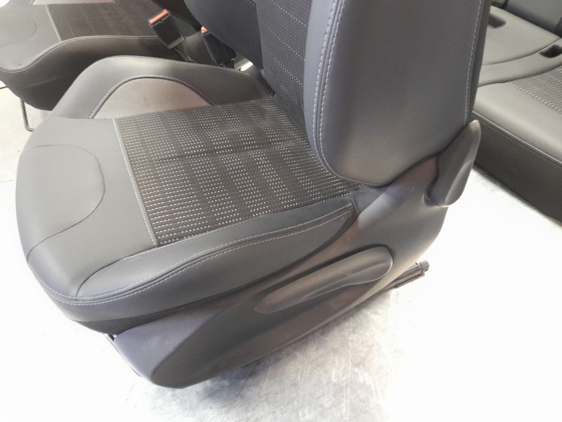 Recambio de juego asientos completo para peugeot 2008 i (cu_) 1.2 thp 110 / puretech 110 referencia OEM IAM 9828825180  