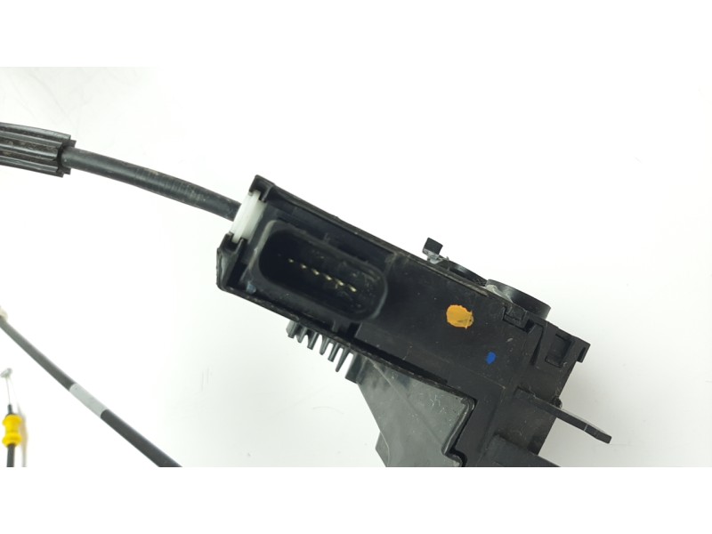 Recambio de cerradura puerta delantera derecha para peugeot 308 1.2 12v e-thp referencia OEM IAM 9810309380  