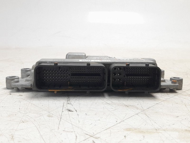 Recambio de centralita motor uce para mazda cx-3 100 aniversario referencia OEM IAM D09V675U0  