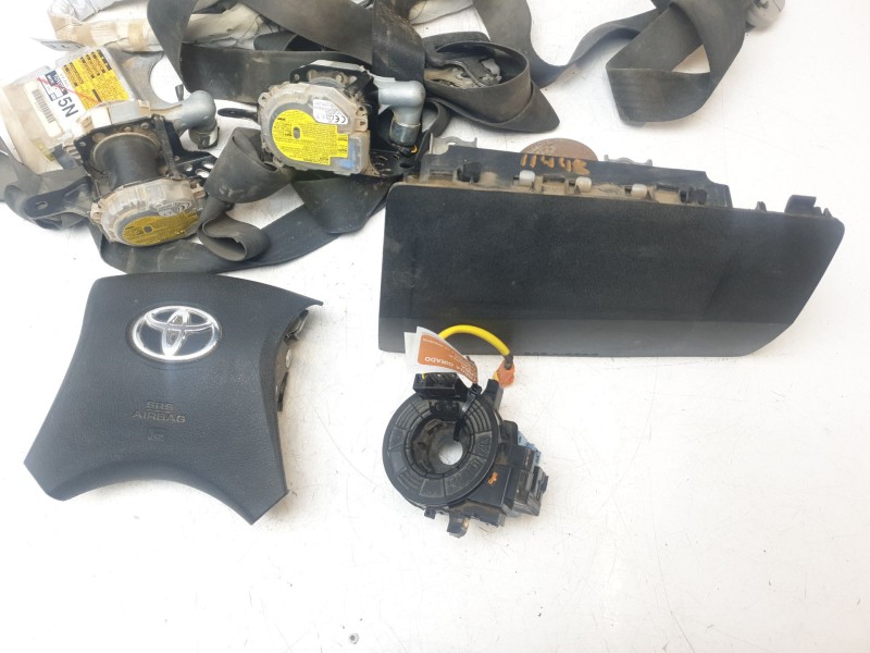 Recambio de kit airbag para toyota hilux (kun) 3.0 turbodiesel referencia OEM IAM 553020K180B0  