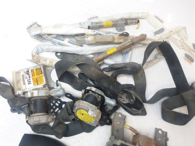 Recambio de kit airbag para toyota hilux (kun) 3.0 turbodiesel referencia OEM IAM 553020K180B0  