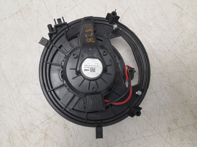 Recambio de ventilador calefaccion para volkswagen touran (5t1) edition bmt referencia OEM IAM 5WB819021A  