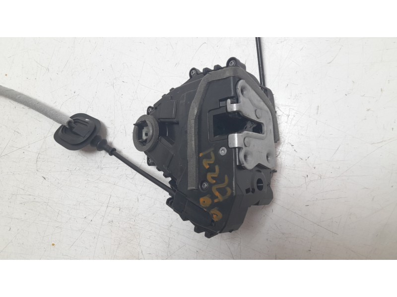 Recambio de cerradura puerta delantera derecha para renault captur ii (hf_) tce 90 (hfm6) referencia OEM IAM 805024067R  