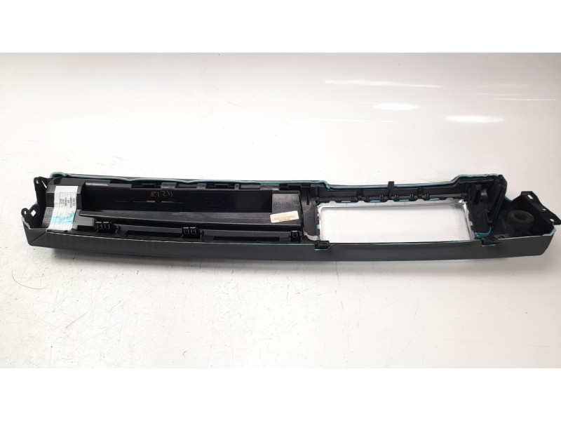 Recambio de moldura para land rover evoque 2.0 turbo cat referencia OEM IAM BJ3204268AAW  