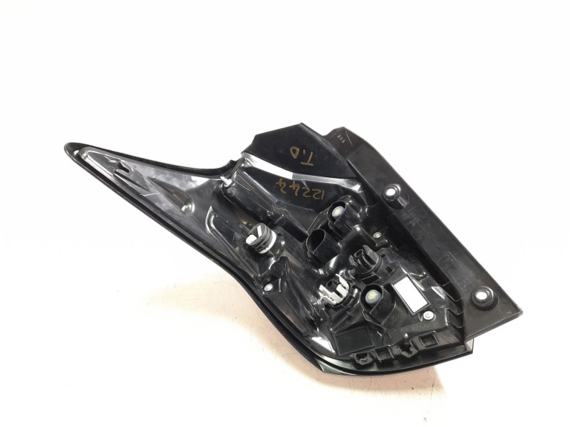 Recambio de piloto trasero derecho para toyota yaris (_p21_, _pa1_, _ph1_) 1.5 (mxpa11) referencia OEM IAM 81551K0030  