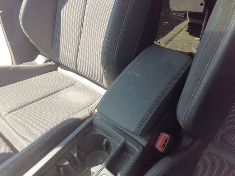 Recambio de apoyabrazos central para audi q3 sportback (f3n) 35 tdi referencia OEM IAM   