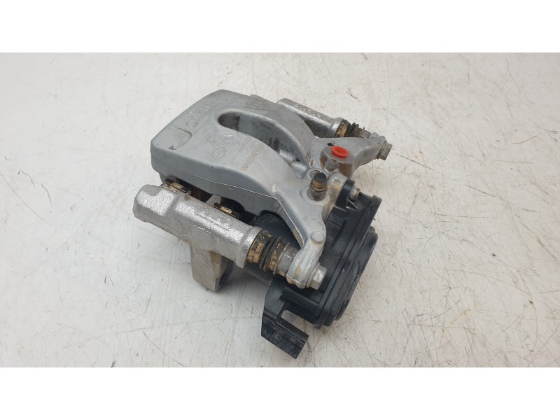 Recambio de pinza de freno trasera derecha para renault austral techno referencia OEM IAM 440006UB03  