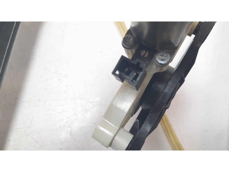 Recambio de elevalunas delantero izquierdo para mercedes-benz clase cla (bm 118) shooting brake cla 200 d (118.612) referencia O