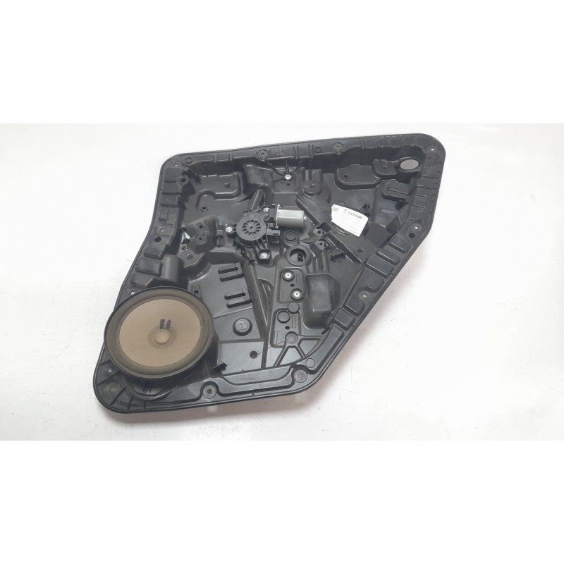 Recambio de elevalunas trasero derecho para mercedes-benz clase b sports tourer (w247) b 200 d (247.012) referencia OEM IAM A247