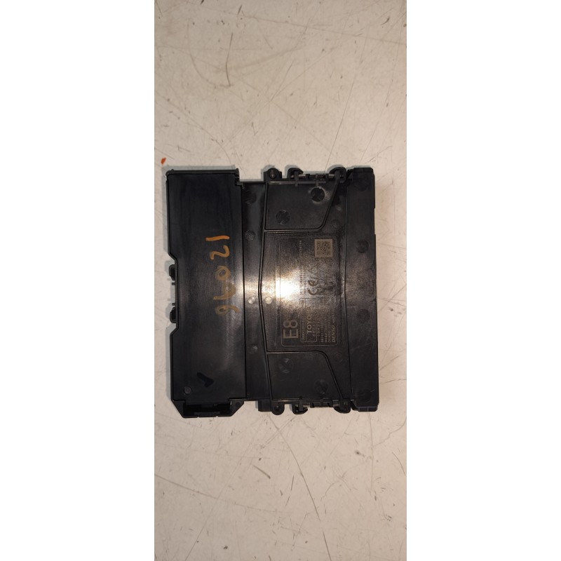 Recambio de modulo electronico para toyota corolla station wagon (_e21_) 2.0 hybrid (mzeh12) referencia OEM IAM 8674010041  