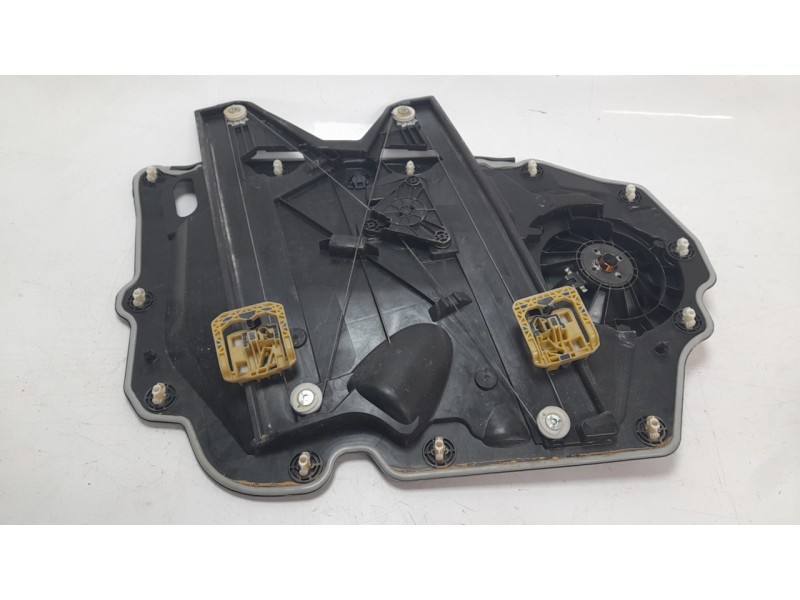Recambio de elevalunas delantero derecho para ford kuga titanium referencia OEM IAM LJ6BR23208AE  