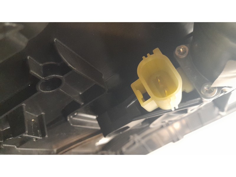 Recambio de elevalunas delantero derecho para ford kuga titanium referencia OEM IAM LJ6BR23208AE  