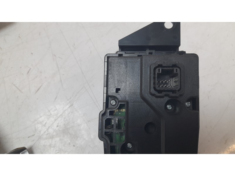 Recambio de sistema navegacion gps para mazda mx-5 iv (nd__) 2.0 (nd6e) referencia OEM IAM NG7D611J0  