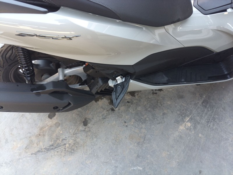 Recambio de estribo lateral para honda pcx pcx 125 (jk05) referencia OEM IAM   