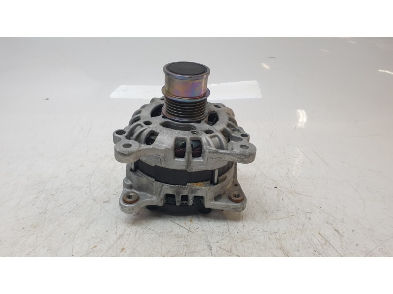 Recambio de alternador para volkswagen golf vii lim. (bq1) business referencia OEM IAM 04E903015A ALF870501 