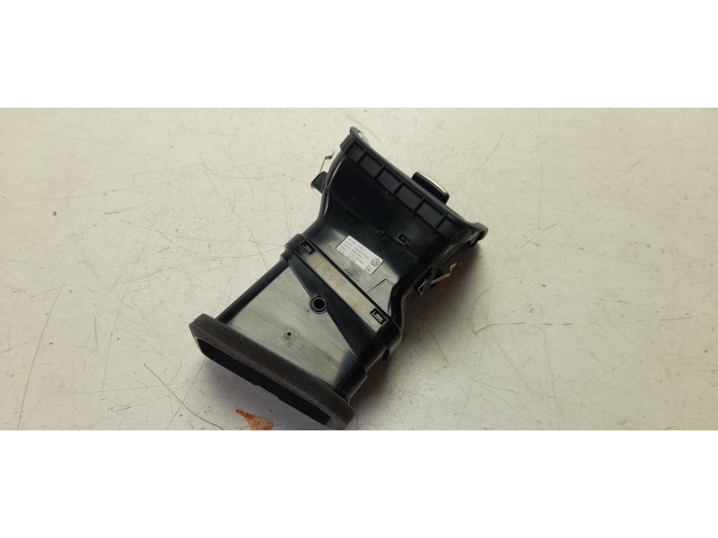 Recambio de aireador izquierdo para seat alhambra (711) reference travel referencia OEM IAM 7N0819704D  