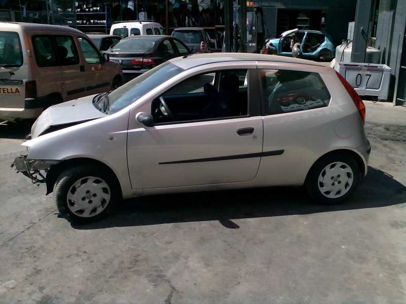 fiat punto berlina (188) del año 2001