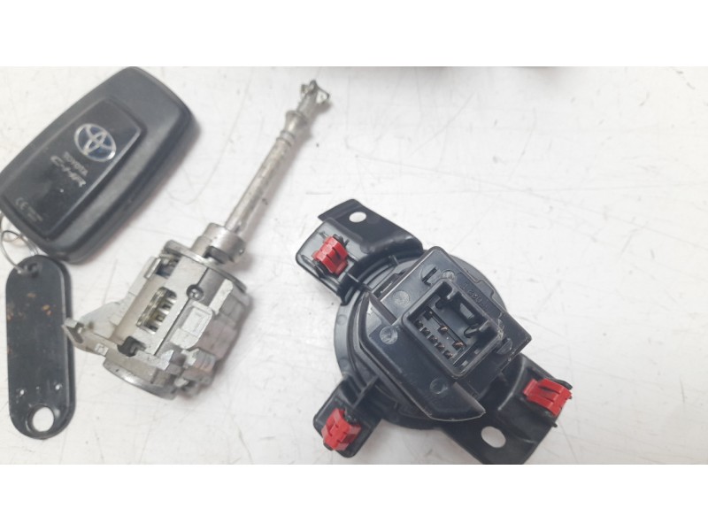 Recambio de conmutador de arranque para toyota c-hr hybrid active referencia OEM IAM 8961102112  