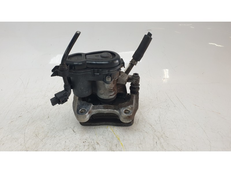 Recambio de pinza de freno trasera derecha para mercedes-benz clase gla (w156) gla 200 cdi (156.908) referencia OEM IAM A2464232