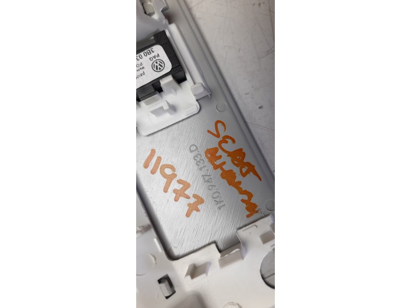 Recambio de luz interior para seat alhambra (711) reference travel referencia OEM IAM 1K0947133D  